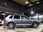 ポルシェ カイエン ターボ　ディーラー車　左ハンドル　エアサス　サンルーフ 中古車