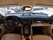 ポルシェ パナメーラ 4S ディーラーシ車 ハンドル エアサス 中古車