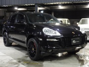 ポルシェ&nbsp;カイエン&nbsp;ターボ　左ハンドル　エアサス　サンルーフ　21inアルミ&nbsp;中古車