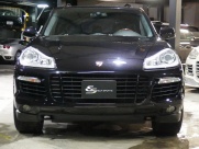 ポルシェ&nbsp;カイエン&nbsp;ターボ　左ハンドル　エアサス　サンルーフ　21inアルミ&nbsp;中古車