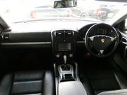 ポルシェ カイエン V6 EUR-GT フルエアロ　TIP-S　右H 中古車