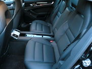 ポルシェ&nbsp;パナメーラ&nbsp;２０１３年モデル　Ｖ６　３６００㏄&nbsp;中古車