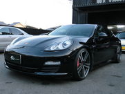 ポルシェ&nbsp;パナメーラ&nbsp;２０１３年モデル　Ｖ６　３６００㏄&nbsp;中古車