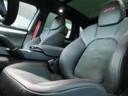 ポルシェ カイエン ２０１３年モデル  ポルシェ カイエンＧＴＳ 中古車