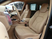 ポルシェ カイエン 2013年ﾓﾃﾞﾙ　ｶｲｴﾝEUR-GT 中古車