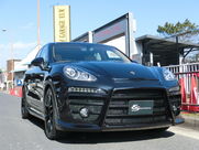 ポルシェ カイエン ２０１３年モデル　カイエンＥＵＲ－ＧＴ 新車