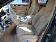 ポルシェ カイエン ２０１３年モデル　カイエンＥＵＲ－ＧＴ 新車