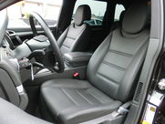 ポルシェ カイエン Ｖ６　後期モデル 中古車