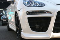 ポルシェ&nbsp;カイエン&nbsp;ＥＵＲ－ＧＴ TIP-S&nbsp;新車