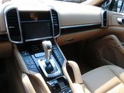 ポルシェ カイエン V6 ベースグレード 左H 中古車
