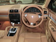 ポルシェ カイエン ベースグレード D車  中古車