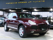 ポルシェ カイエン カイエンターボ　ディーラー車　左ハンドル 中古車