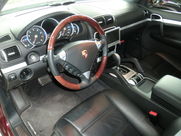 ポルシェ カイエン カイエンターボ　ディーラー車　左ハンドル 中古車