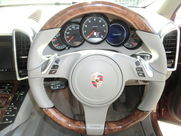 ポルシェ カイエン V6 ディーラー車  中古車