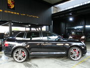 ポルシェ&nbsp;カイエン&nbsp;ターボ　ディーラー車　左H&nbsp;中古車