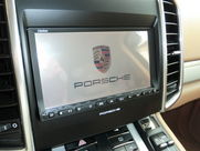 ポルシェ カイエン Sハイブリッド　パノラマサンルーフ　D車　左H 中古車