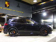 ポルシェ カイエン Sハイブリッド　パノラマサンルーフ　D車　左H 中古車