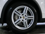 ポルシェ カイエン カイエンS ハイブリッド　エアサス　パノラマルーフ 中古車