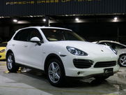 ポルシェ カイエン カイエンS ハイブリッド　エアサス　パノラマルーフ 中古車