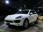 ポルシェ カイエン カイエンS ハイブリッド　エアサス　パノラマルーフ 中古車