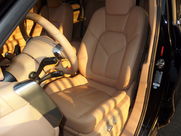 ポルシェ&nbsp;カイエン&nbsp;V6 新車並行　左H&nbsp;中古車