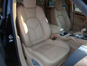 ポルシェ&nbsp;カイエン&nbsp;V6 新車並行　左H&nbsp;中古車