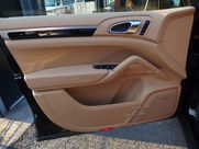 ポルシェ&nbsp;カイエン&nbsp;V6 新車並行　左H&nbsp;中古車