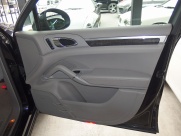 ポルシェ&nbsp;カイエン&nbsp;ターボ　EUR-GT　ディーラー車　左ハンドル　エアサス&nbsp;中古車