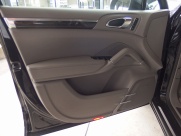 ポルシェ&nbsp;カイエン&nbsp;ターボ　EUR-GT　ディーラー車　左ハンドル　エアサス&nbsp;中古車