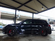 ポルシェ&nbsp;カイエン&nbsp;ターボ　EUR-GT　ディーラー車　左ハンドル　エアサス&nbsp;中古車