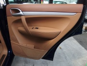 ポルシェ カイエン S EUR-GT　ディーラー車　左ハンドル 中古車