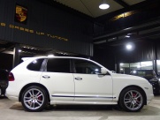 ポルシェ&nbsp;カイエン&nbsp;GTS　エアサス　新車並行&nbsp;中古車