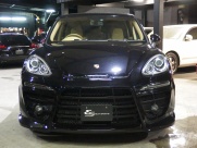 ポルシェ&nbsp;カイエン&nbsp;V6　EUR-GTフルエアロ　ディーラー車　右ハンドル&nbsp;中古車
