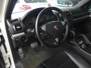 ポルシェ カイエン V6 左ハンドル サンルーフ シートヒーター 中古車