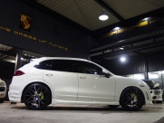 ポルシェ カイエン S ディーラー車　左ハンドル　 中古車