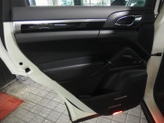 ポルシェ カイエン S ディーラー車　左ハンドル　 中古車