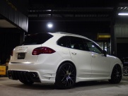 ポルシェ カイエン S ディーラー車　左ハンドル　 中古車