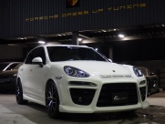 ポルシェ カイエン S ディーラー車　左ハンドル　 中古車