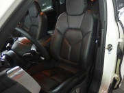 ポルシェ カイエン S ディーラー車　左ハンドル　 中古車