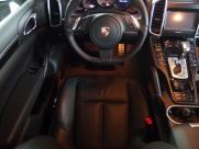 ポルシェ カイエン S ディーラー車　左ハンドル　 中古車