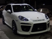 ポルシェ カイエン S ディーラー車　左ハンドル　 中古車