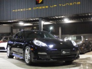 ポルシェ&nbsp;パナメーラ&nbsp;S　左ハンドル　スマートキー　スポーツエグゾースト&nbsp;中古車