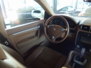 ポルシェ カイエン V6　左ハンドル　サンルーフ　シートヒーター 中古車