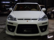 ポルシェ カイエン V6　左ハンドル　サンルーフ　シートヒーター 中古車