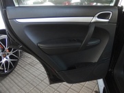 ポルシェ&nbsp;カイエン&nbsp;V6　左ハンドル　パノラマルーフ　EUR-GTフルエアロ&nbsp;中古車