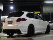 ポルシェ カイエン S　EUR-GTフルエアロ　ディーラー車　左ハンドル　 中古車