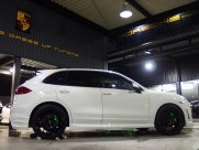 ポルシェ カイエン S　EUR-GTフルエアロ　ディーラー車　左ハンドル　 中古車