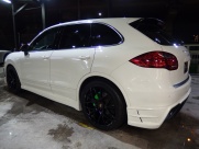 ポルシェ カイエン S　EUR-GTフルエアロ　ディーラー車　左ハンドル　 中古車