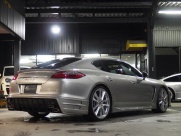 ポルシェ&nbsp;パナメーラ&nbsp;S　EUR-GTフルエアロ　ディーラー車　右ハンドル　&nbsp;中古車