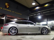 ポルシェ&nbsp;パナメーラ&nbsp;S　EUR-GTフルエアロ　ディーラー車　右ハンドル　&nbsp;中古車